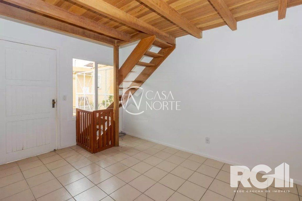 Casa de Condomínio à venda com 2 quartos, 79m², 2 vagas, Rua Poa-Cidade Jóia no bairro Jardim Leopoldina em Porto Alegre