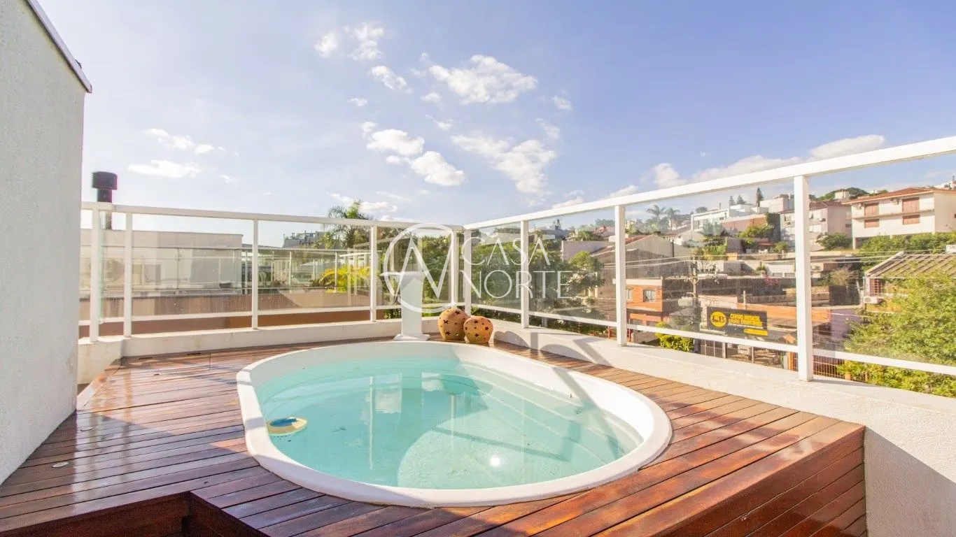 Casa de Condomínio à venda com 3 quartos, 150m², 1 suíte, 2 vagas, Avenida José Gertum no bairro Chácara das Pedras em Porto Alegre