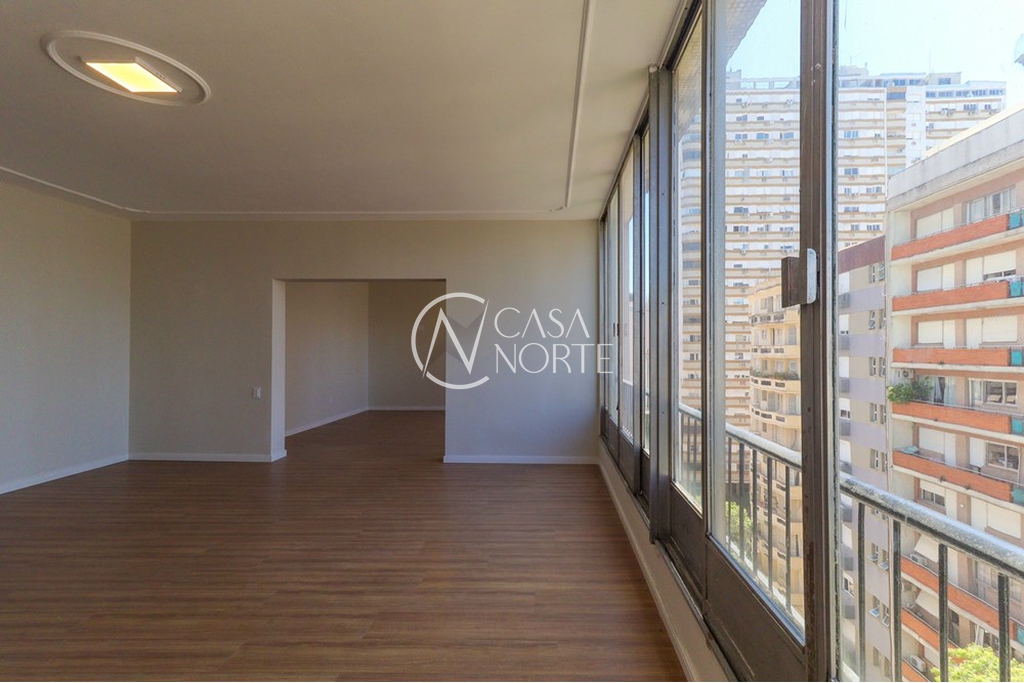 Apartamento à venda com 3 quartos, 171m², 1 suíte, 1 vaga, Rua Duque de Caxias no bairro Centro Histórico em Porto Alegre