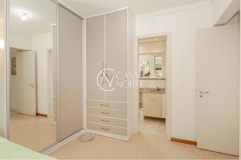 Apartamento à venda com 2 quartos, 79m², 1 suíte, 2 vagas, Machado de Assis no bairro Petrópolis em Porto Alegre