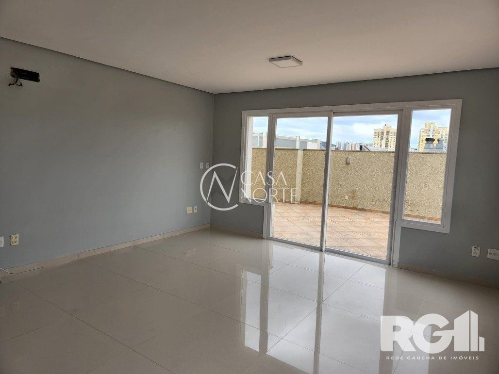 Apartamento Garden à venda com 3 quartos, 221m², 1 suíte, 2 vagas, Rua Juruá no bairro Jardim São Pedro em Porto Alegre