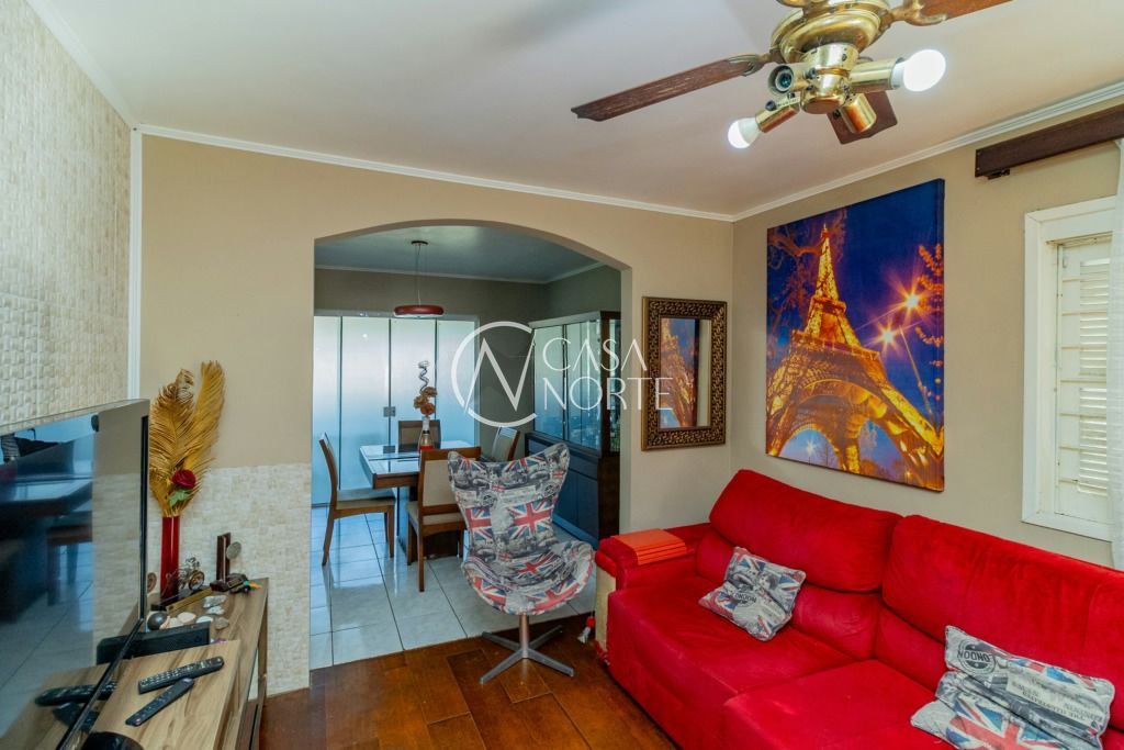 Casa à venda com 3 quartos, 134m², 3 vagas, Rua Nove de Março no bairro Vila Ipiranga em Porto Alegre