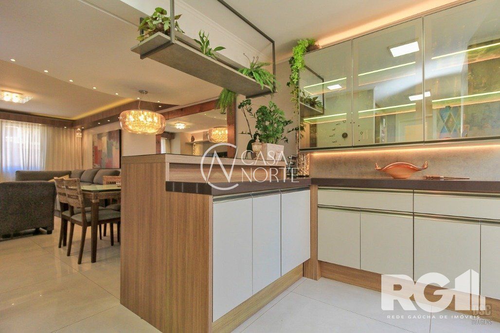 Casa de Condomínio à venda com 3 quartos, 146m², 1 suíte, 2 vagas, Rua Augusto Attílio Giordani no bairro São Sebastião em Porto Alegre