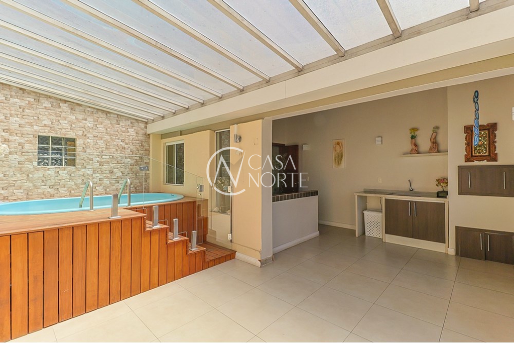 Cobertura à venda com 3 quartos, 150m², 2 suítes, 2 vagas, Perpétua Téles no bairro Petrópolis em Porto Alegre