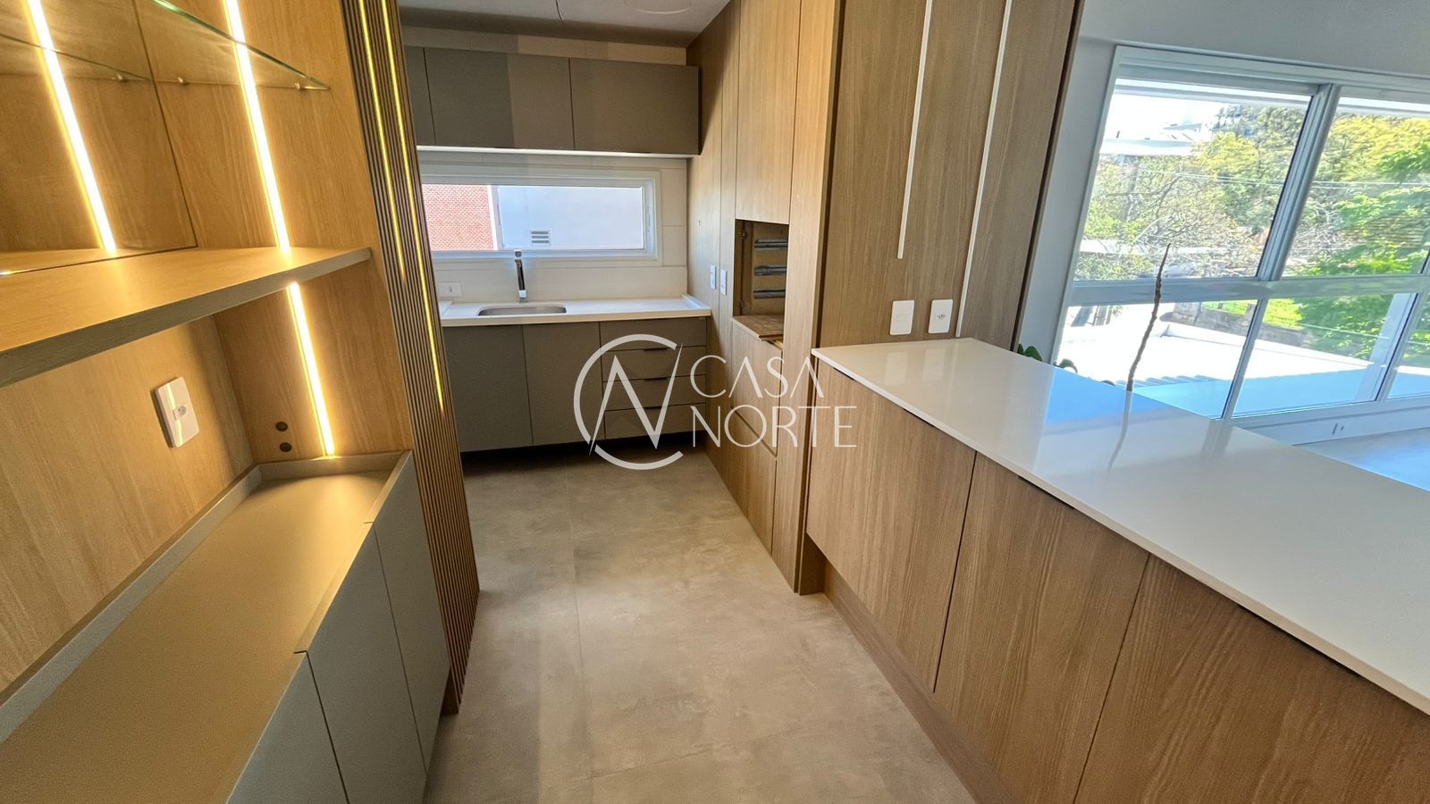 Apartamento à venda com 3 quartos, 129m², 1 suíte, 2 vagas, Ferreira Viana no bairro Petrópolis em Porto Alegre