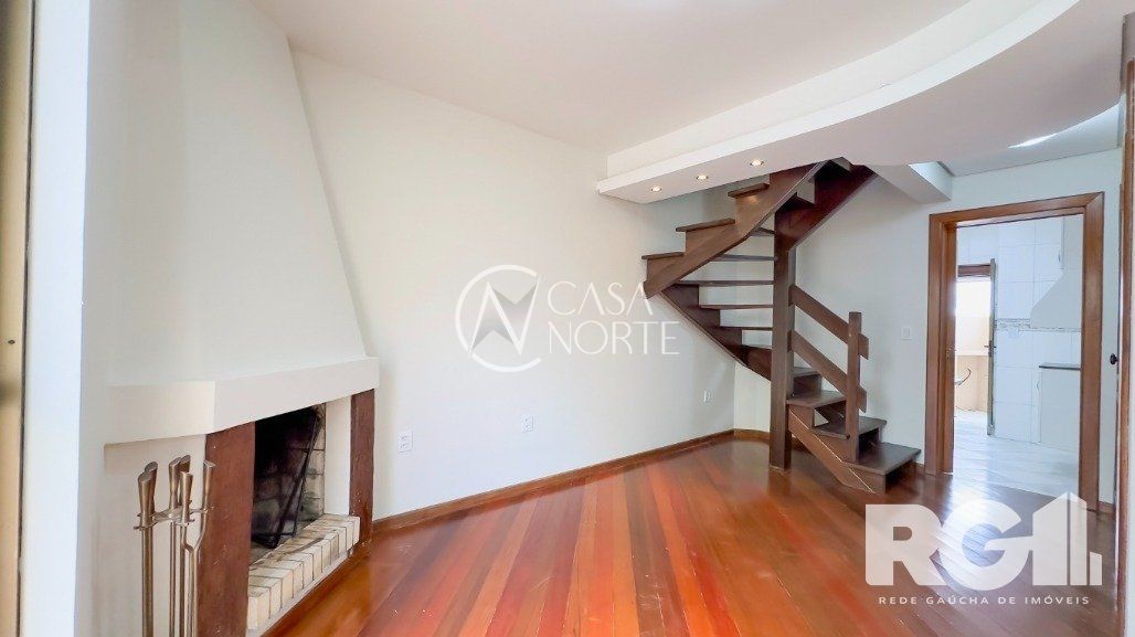 Casa de Condomínio à venda com 3 quartos, 101m², 1 suíte, 2 vagas, Rua Manoel Lopes Meirelles no bairro Jardim Itu-Sabará em Porto Alegre