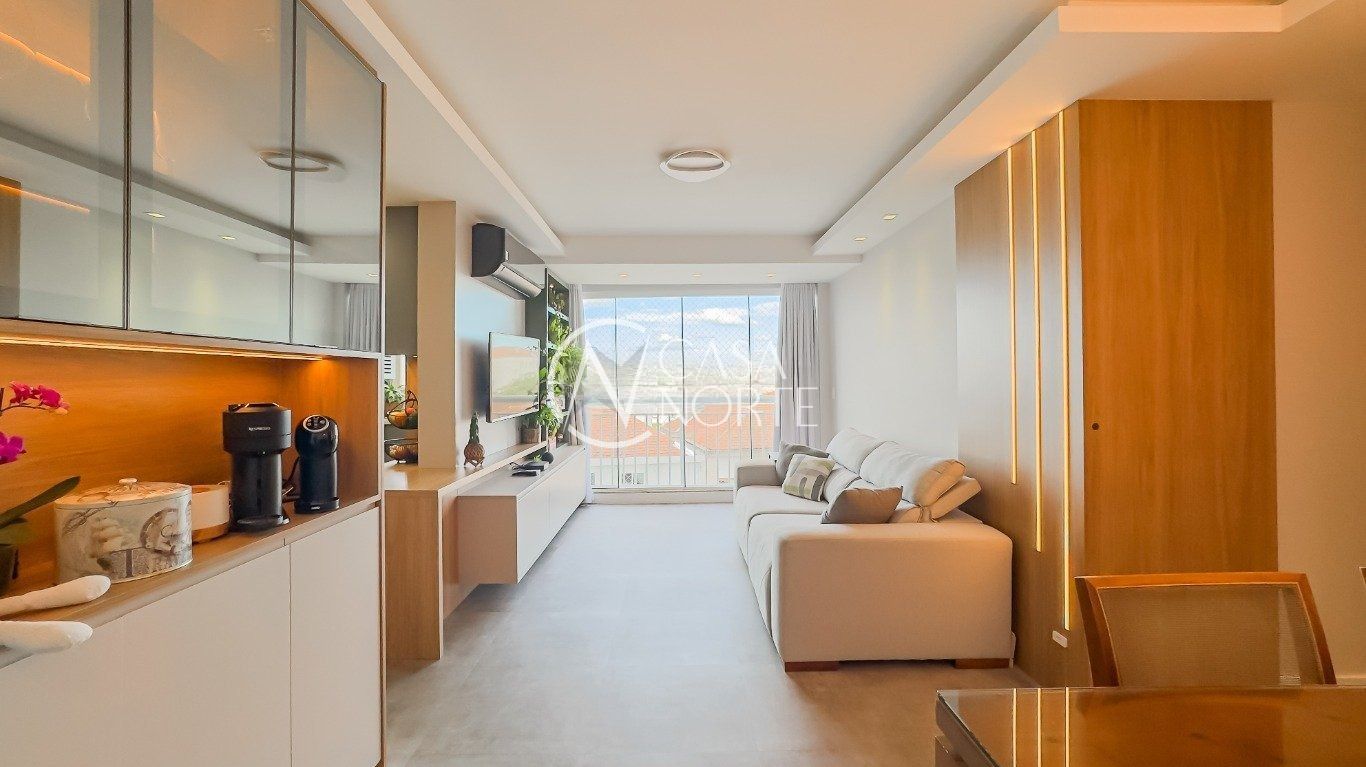 Apartamento à venda com 3 quartos, 82m², 1 suíte, 1 vaga, Rua Mauro Guedes de Oliveira no bairro Jardim Lindóia em Porto Alegre