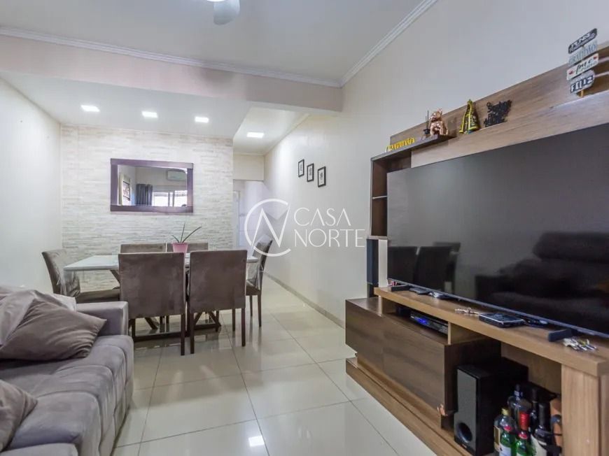 Casa à venda com 2 quartos, 66m², 2 vagas, Rua Vereador Terezio Meireles no bairro Jardim Leopoldina em Porto Alegre