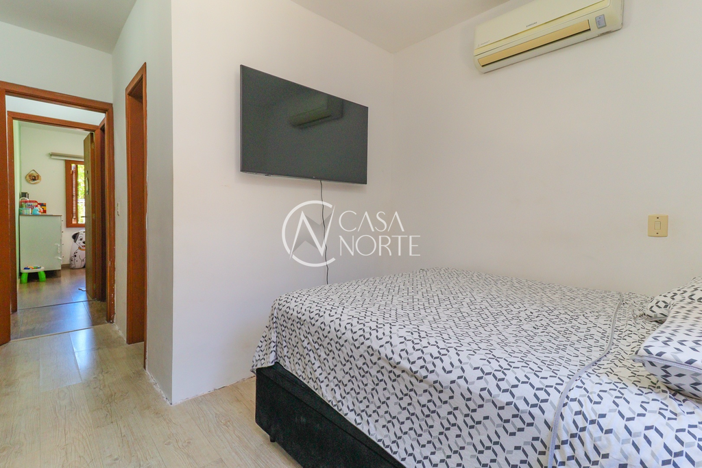 Casa à venda com 3 quartos, 76m², 1 suíte, 2 vagas, Avenida Nossa Senhora de Guadalupe no bairro Hípica em Porto Alegre