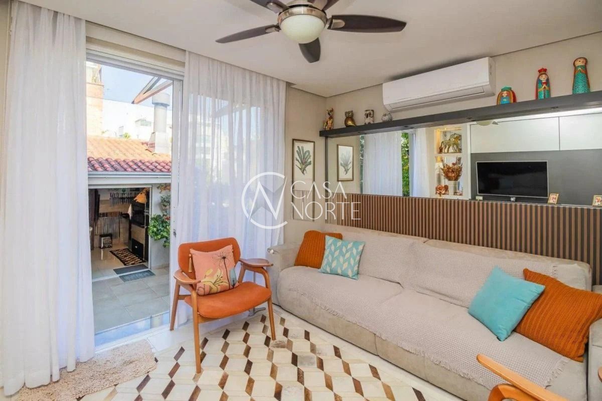 Apartamento Garden à venda com 3 quartos, 178m², 1 suíte, 2 vagas, Rua Santa Cecília no bairro Santa Cecília em Porto Alegre