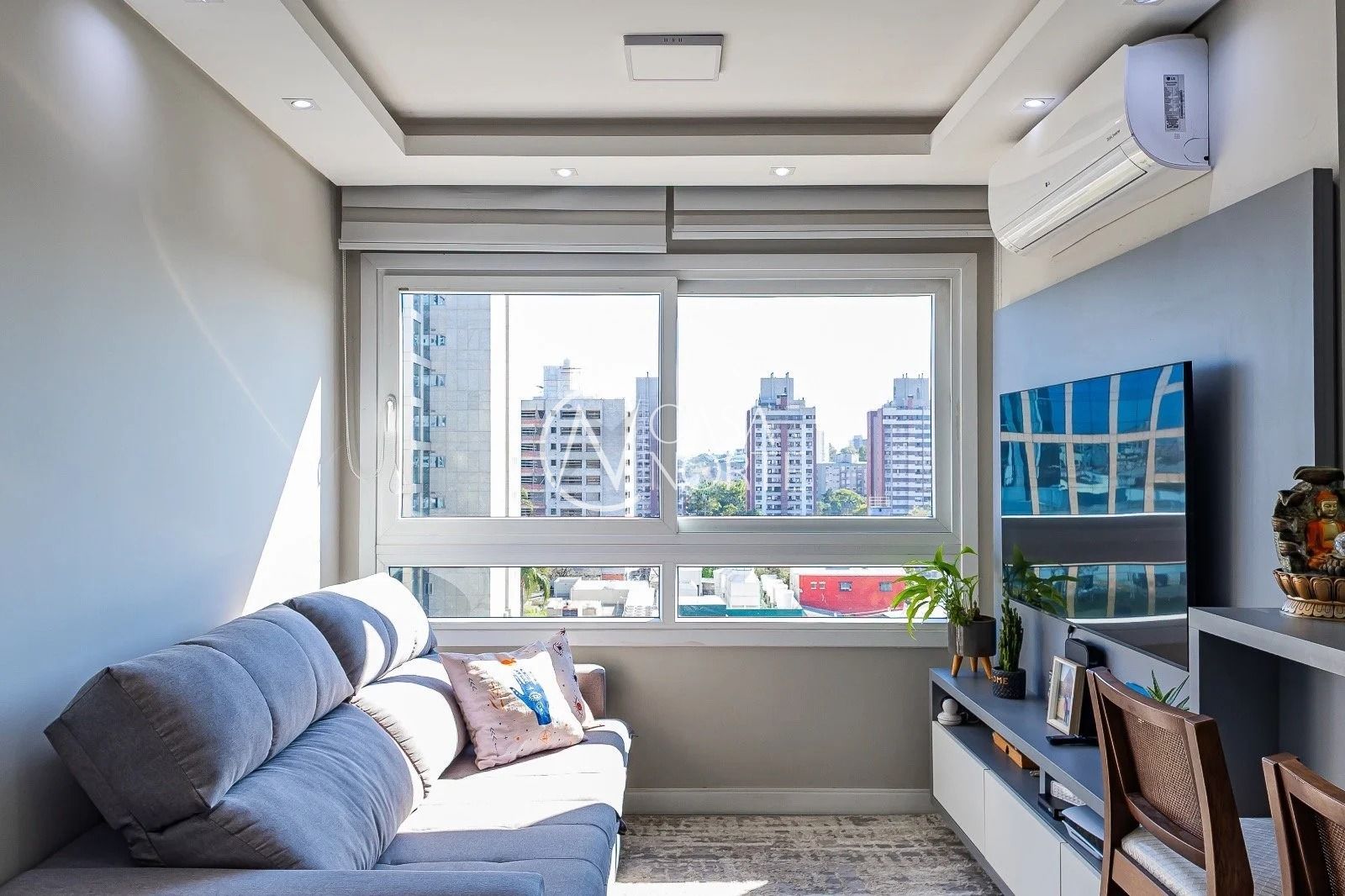 Apartamento à venda com 2 quartos, 57m², 1 suíte, 1 vaga, Rua Jerônymo Zelmanovitz no bairro Jardim Lindóia em Porto Alegre