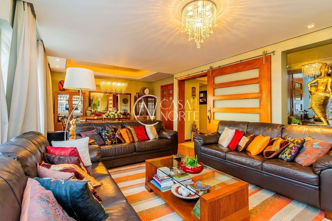 Apartamento à venda com 3 quartos, 222m², 1 suíte, 1 vaga, Avenida Independência no bairro Independência em Porto Alegre