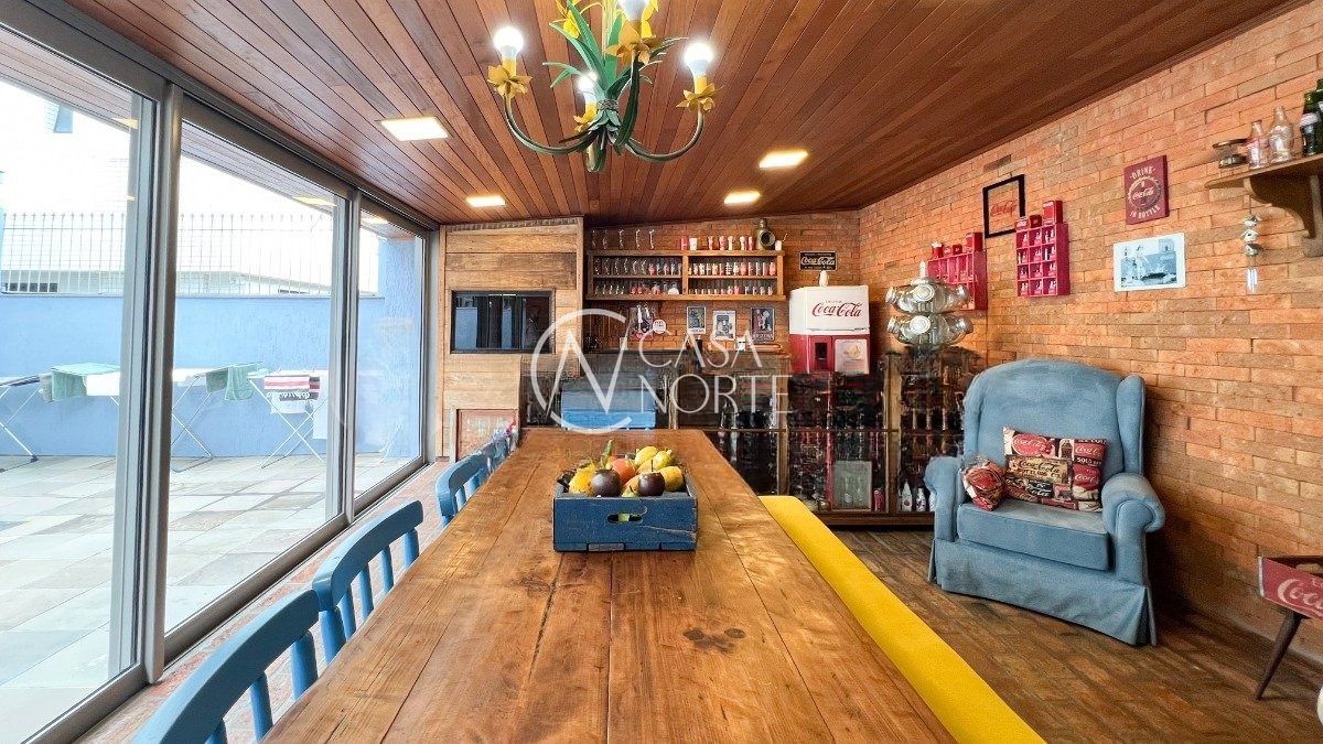 Casa à venda com 3 quartos, 273m², 1 suíte, 4 vagas, Rua Rodolfo Simch no bairro Jardim Lindóia em Porto Alegre