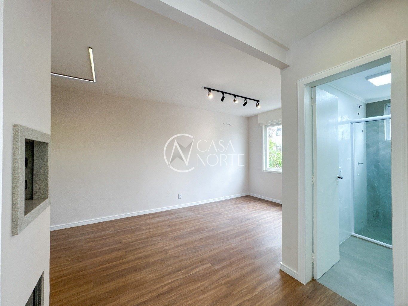 Apartamento à venda com 1 quarto, 42m², 1 vaga, Rua Luiz de Camões no bairro Santo Antônio em Porto Alegre