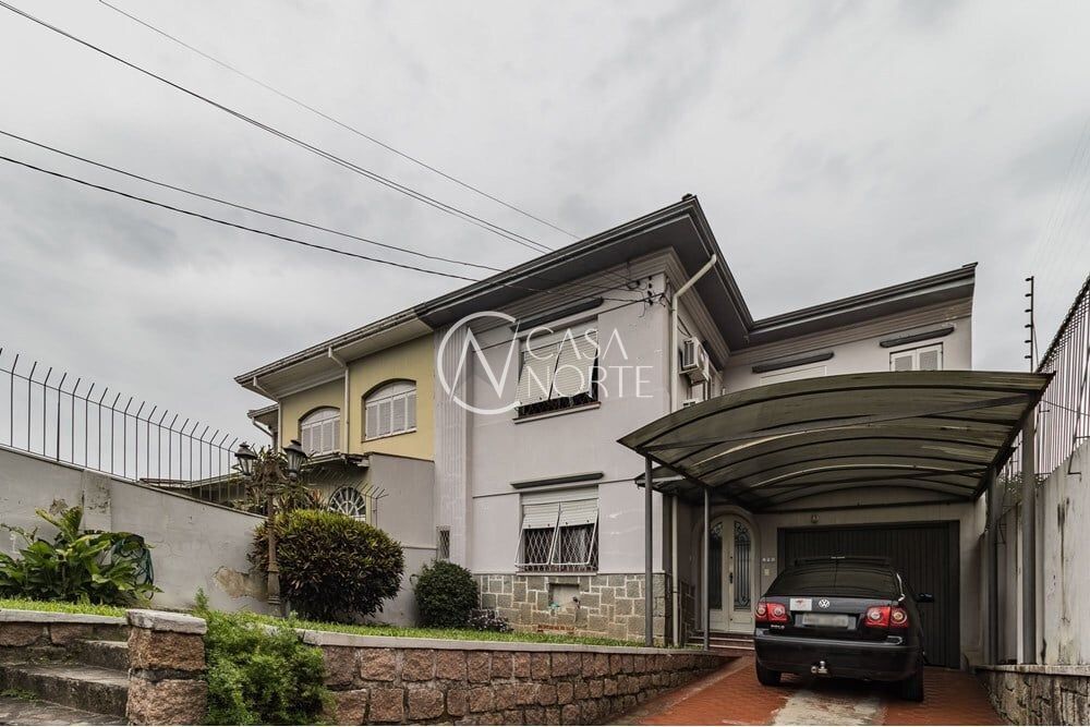 Casa à venda com 3 quartos, 200m², 3 vagas, Veador Porto no bairro Santana em Porto Alegre