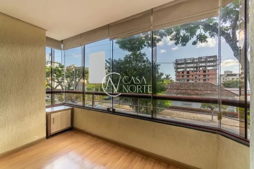 Apartamento à venda com 3 quartos, 96m², 1 suíte, 1 vaga, Rua Américo Vespucio no bairro Higienópolis em Porto Alegre