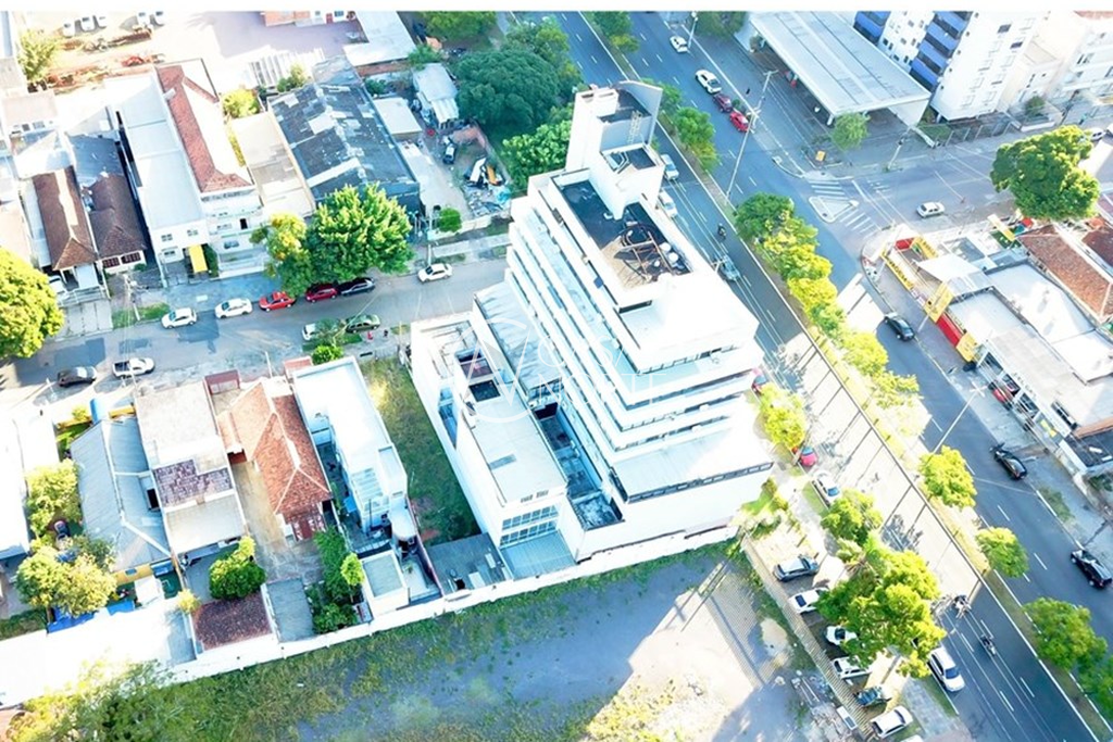 Terreno à venda , 220m², Gomes Jardim no bairro Santana em Porto Alegre