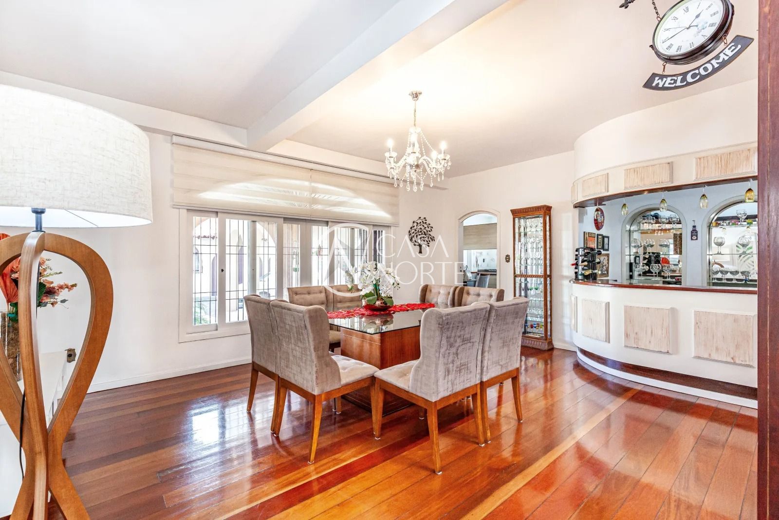 Casa à venda com 6 quartos, 546m², 2 suítes, 8 vagas, Rua Paulo Blaschke no bairro Jardim Planalto em Porto Alegre