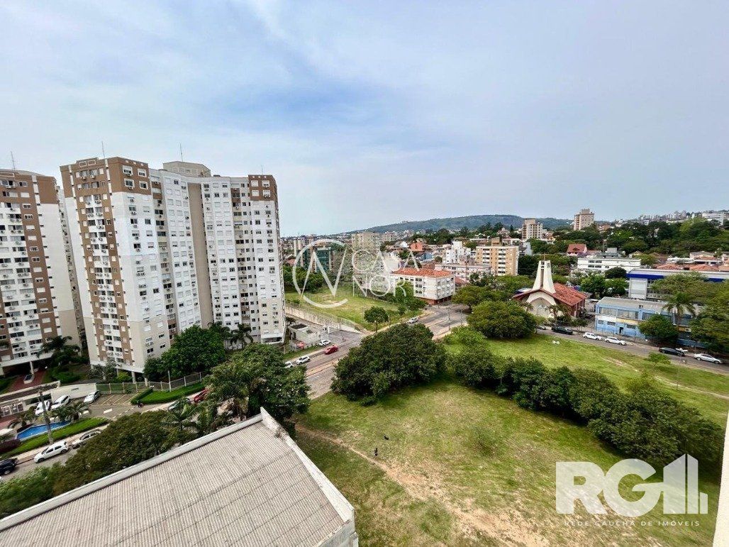 Apartamento à venda com 3 quartos, 74m², 1 suíte, 2 vagas, Avenida Benno Mentz no bairro Vila Ipiranga em Porto Alegre