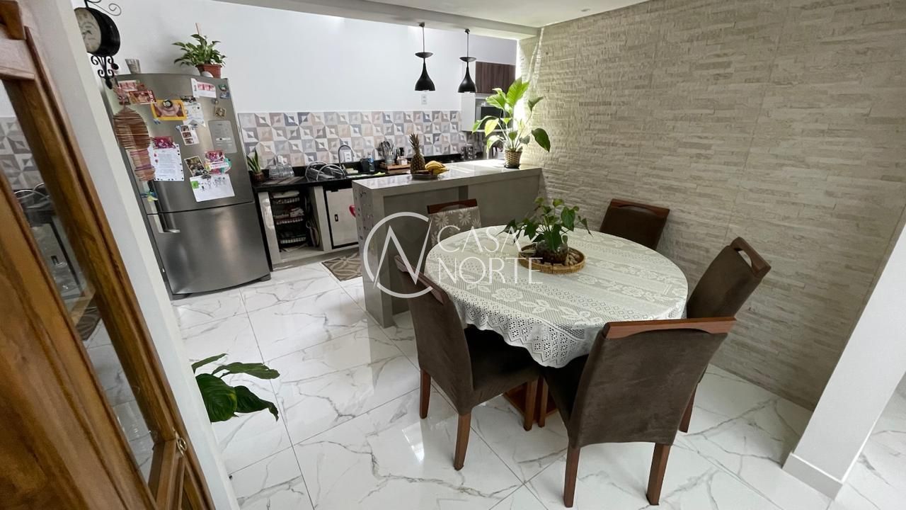 Casa de Condomínio à venda com 3 quartos, 86m², 3 vagas, Avenida José Aloísio Filho no bairro Humaitá em Porto Alegre