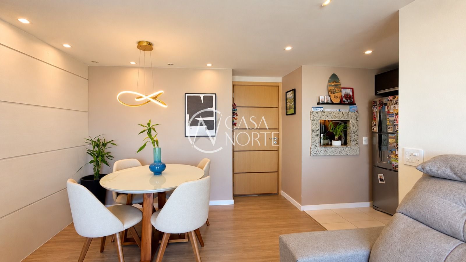 Apartamento à venda com 2 quartos, 69m², 1 suíte, 1 vaga, Rua Mauro Guedes de Oliveira no bairro Jardim Lindóia em Porto Alegre