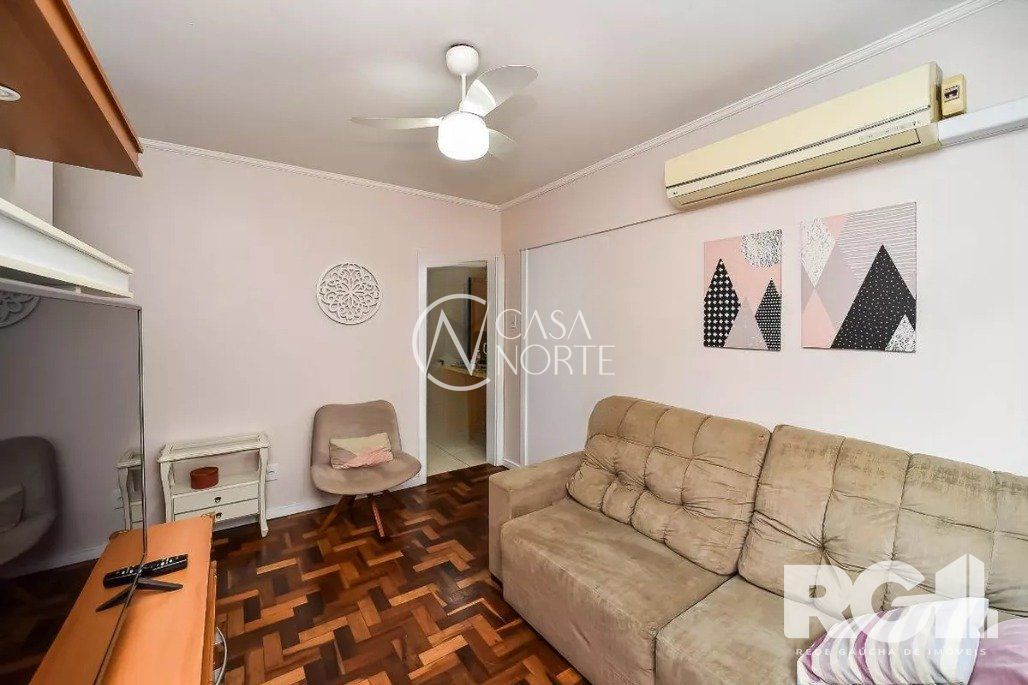 Apartamento à venda com 3 quartos, 58m², 1 vaga, Rua Zeferino Dias no bairro Sarandi em Porto Alegre