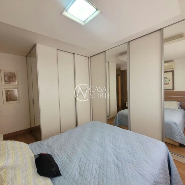 Apartamento à venda com 2 quartos, 62m², 1 suíte, 1 vaga, Avenida Benno Mentz no bairro Vila Ipiranga em Porto Alegre