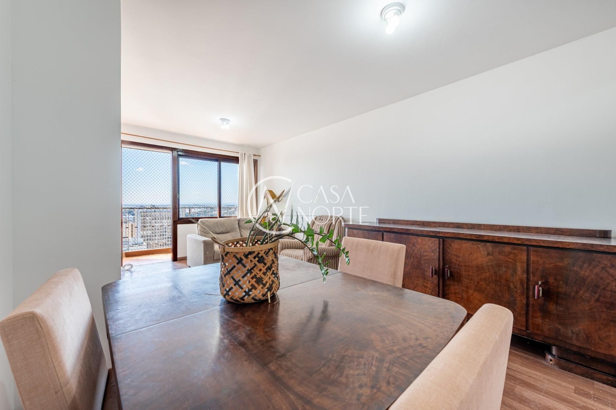 Apartamento à venda com 2 quartos, 89m², 1 vaga, Avenida Independência no bairro Centro Histórico em Porto Alegre