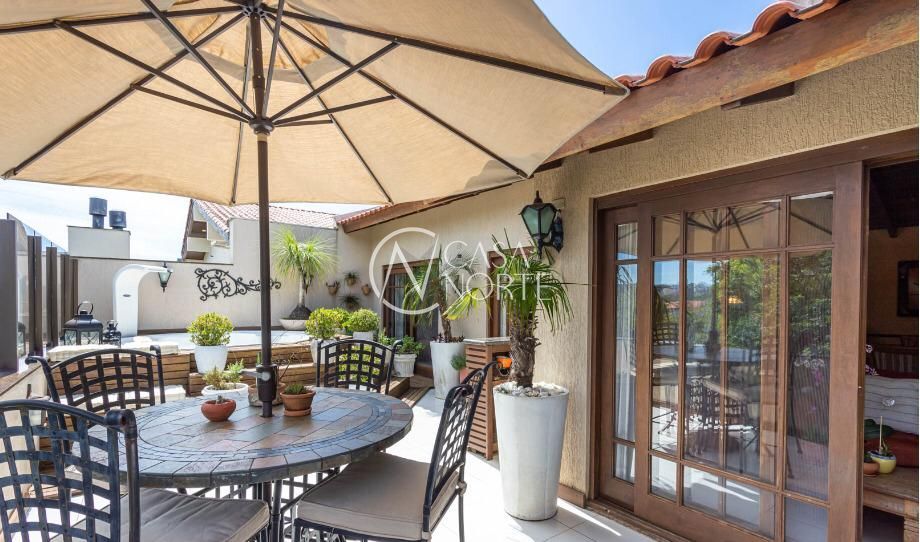 Cobertura à venda com 3 quartos, 251m², 1 suíte, 3 vagas, Avenida Nestor Valdman no bairro Jardim Planalto em Porto Alegre