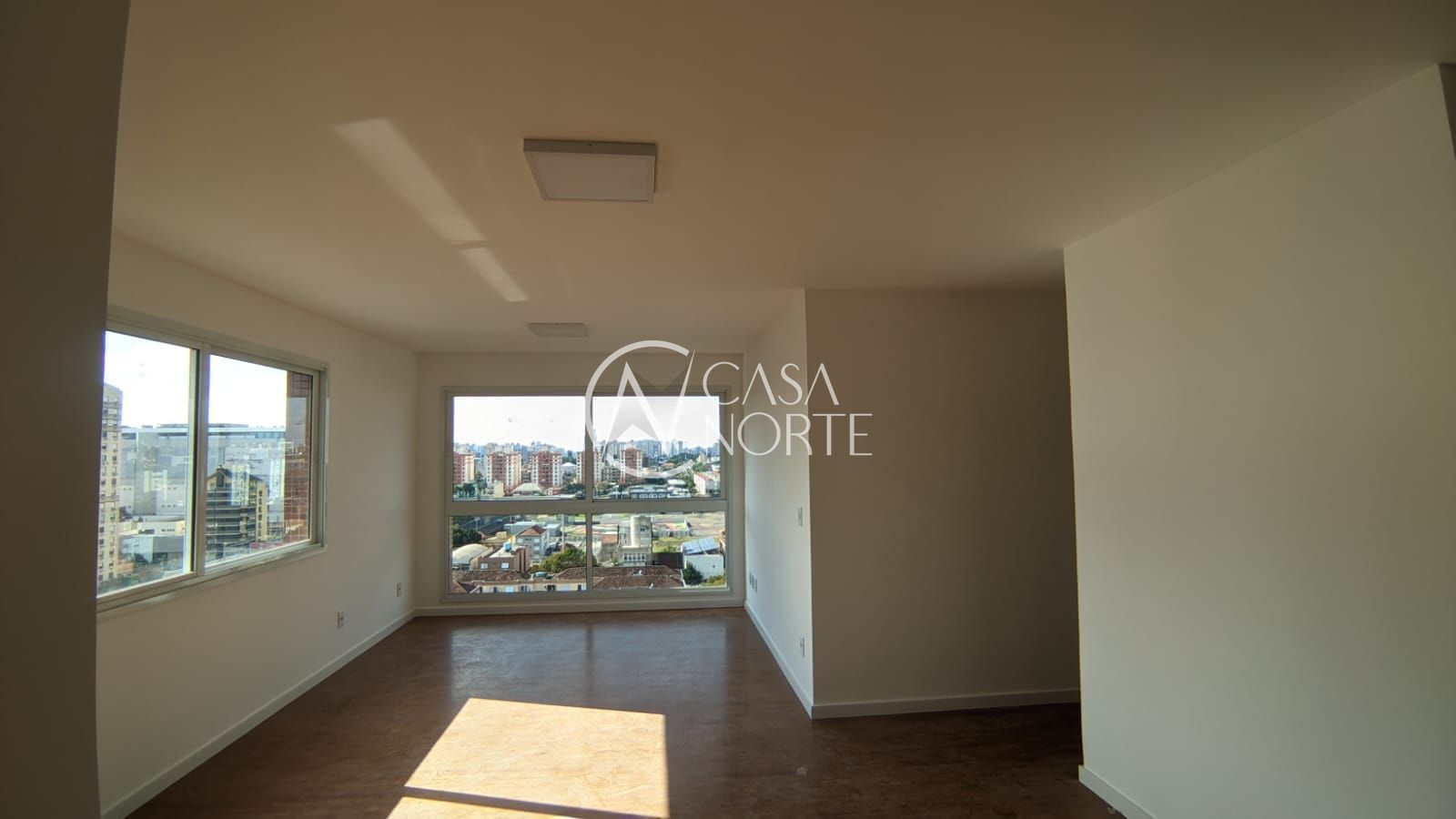 Apartamento à venda com 3 quartos, 93m², 2 suítes, 2 vagas, Rua Roque Calage no bairro Passo da Areia em Porto Alegre