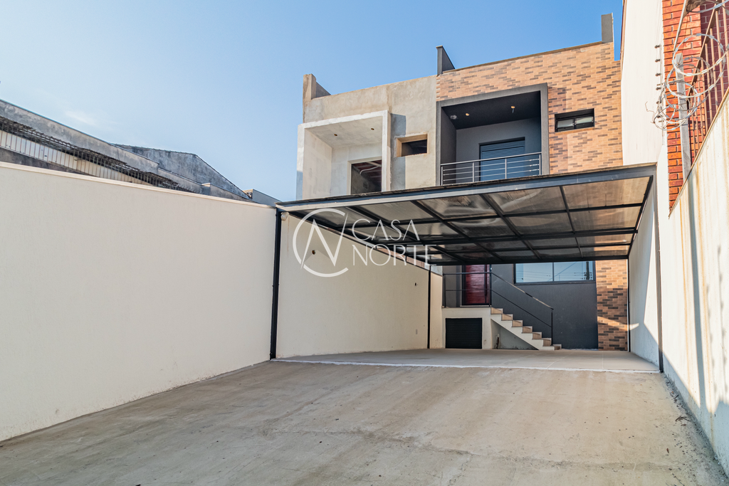 Casa à venda com 3 quartos, 210m², 3 suítes, 4 vagas, Matias José Bins no bairro Chácara das Pedras em Porto Alegre