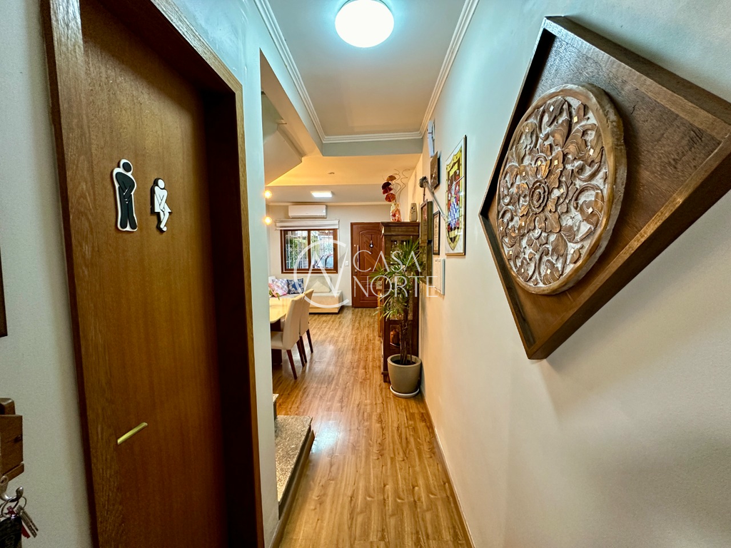 Casa à venda com 2 quartos, 160m², 1 suíte, 1 vaga, Azise Pedro Falcão no bairro Hípica em Porto Alegre