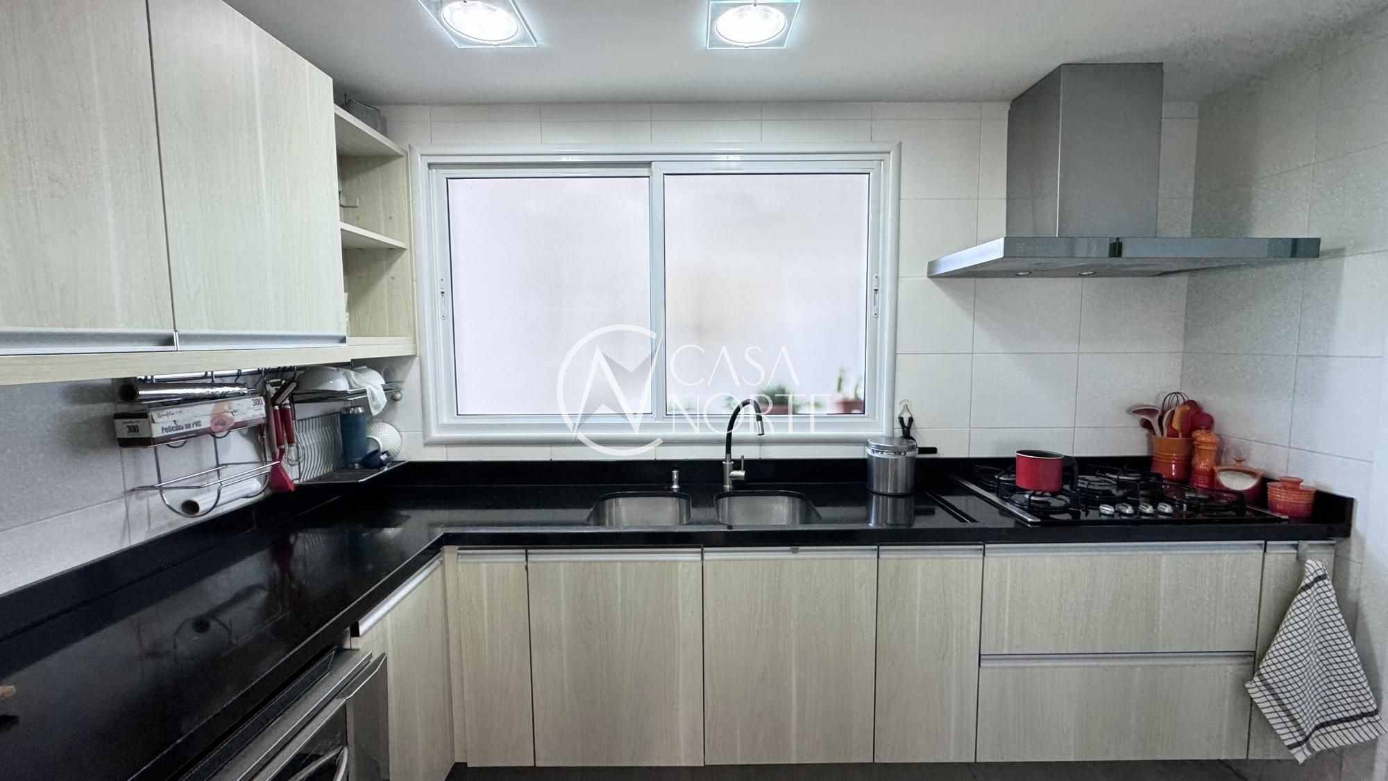 Apartamento à venda com 3 quartos, 148m², 3 suítes, 2 vagas, Rua Doutor João Satt no bairro Jardim Europa em Porto Alegre