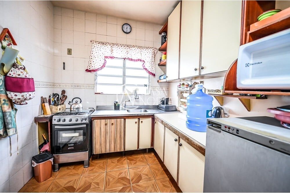Casa de Condomínio à venda com 3 quartos, 198m², 5 vagas, Das Rosas no bairro Santa Tereza em Porto Alegre