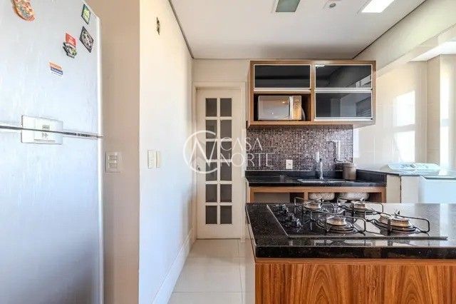 Cobertura à venda com 3 quartos, 126m², 1 suíte, 1 vaga, Avenida Coronel Lucas de Oliveira no bairro Petrópolis em Porto Alegre