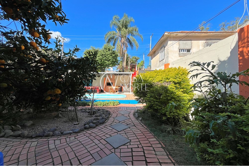 Casa à venda com 4 quartos, 206m², 1 suíte, Xavier da Cunha no bairro Cristal em Porto Alegre