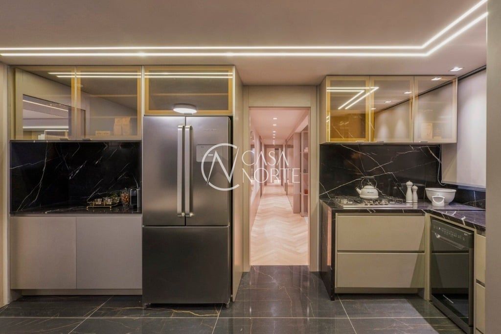 Apartamento Garden à venda com 3 quartos, 286m², 3 suítes, 3 vagas, Avenida Veríssimo de Amaral no bairro Jardim Europa em Porto Alegre