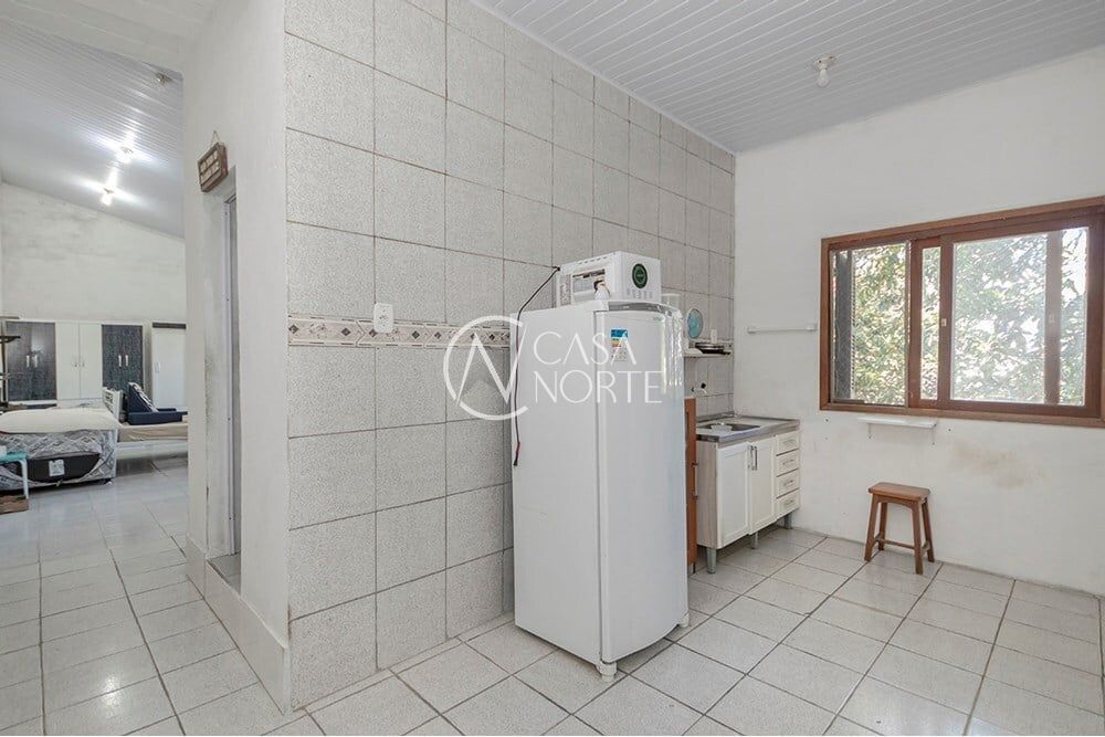 Casa à venda com 3 quartos, 250m², 3 suítes, 4 vagas, Leonardo Carlucci no bairro Espírito Santo em Porto Alegre