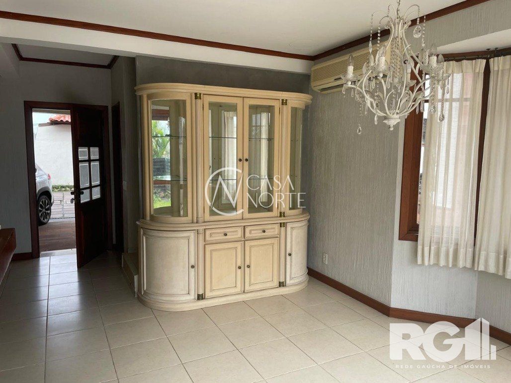 Casa de Condomínio à venda com 3 quartos, 239m², 1 suíte, 2 vagas, Rua Gilberto Laste no bairro Santa Tereza em Porto Alegre