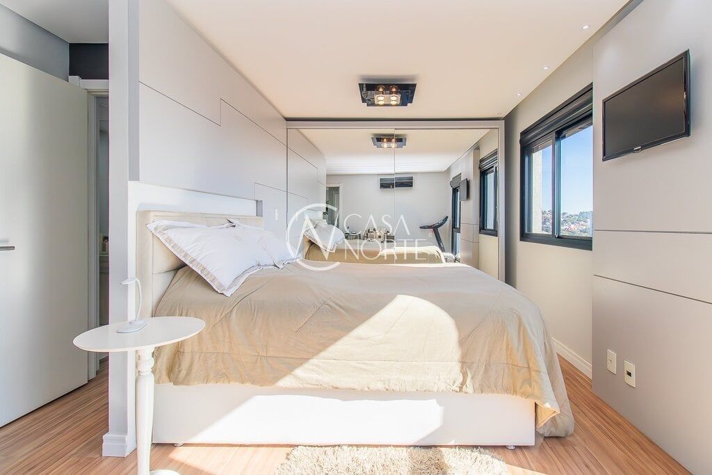 Apartamento à venda com 2 quartos, 129m², 1 suíte, 3 vagas, Coronel Claudino no bairro Cristal em Porto Alegre