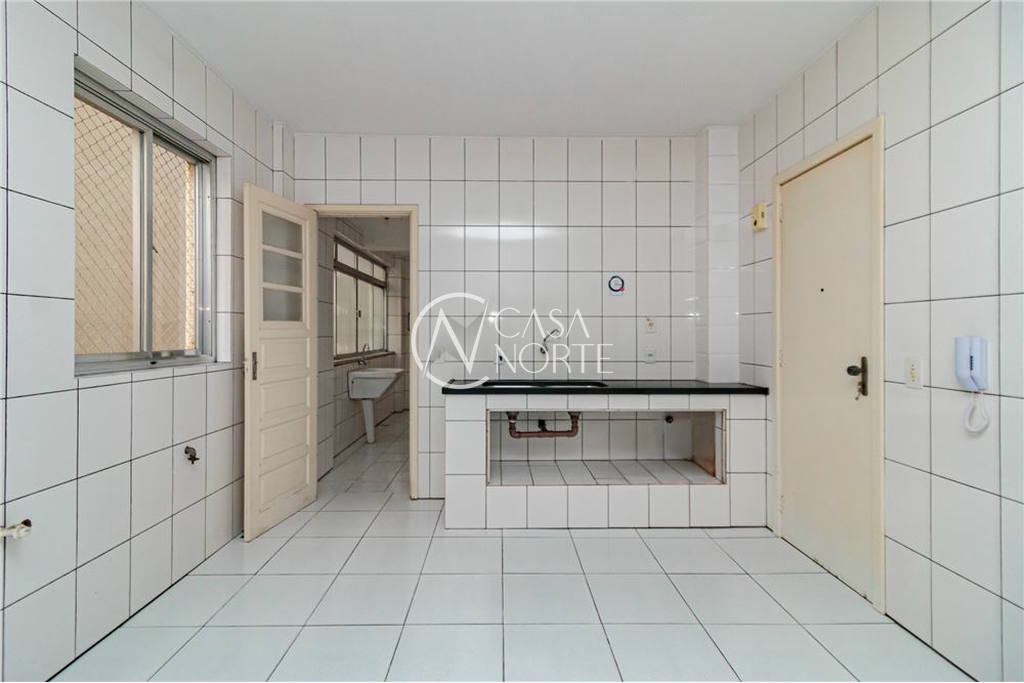 Apartamento à venda com 3 quartos, 120m², 1 suíte, 1 vaga, Duque de Caxias no bairro Centro Histórico em Porto Alegre