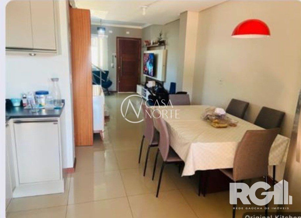 Sobrado à venda com 2 quartos, 70m², 2 vagas, Rua Germano Basler no bairro Jardim Leopoldina em Porto Alegre