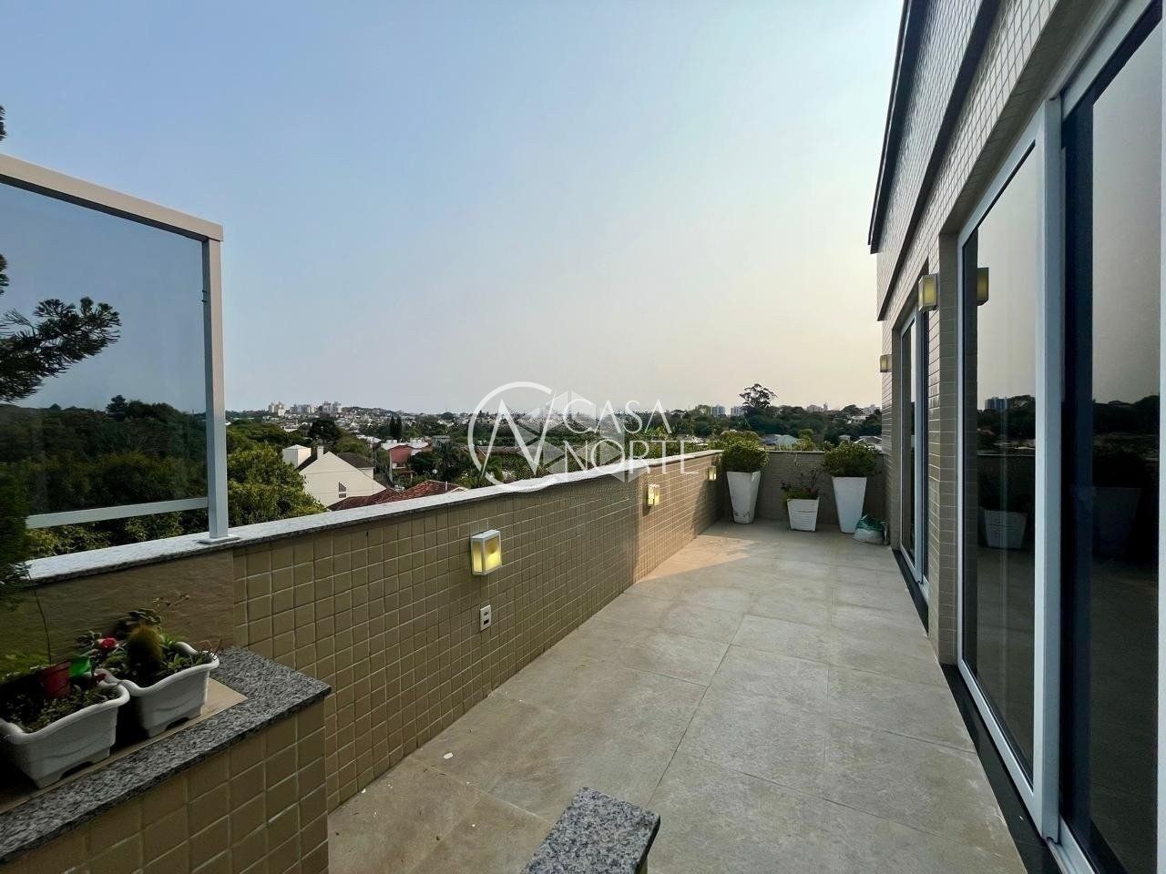 Cobertura à venda com 3 quartos, 220m², 1 suíte, 2 vagas, Rua Heitor Manganelli no bairro Jardim Itu em Porto Alegre