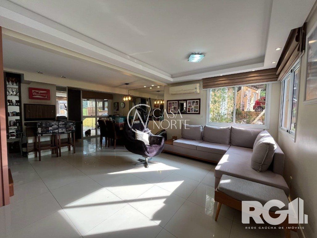 Casa de Condomínio à venda com 3 quartos, 110m², 1 suíte, 2 vagas, Rua Adão Gregory no bairro Petrópolis em Porto Alegre