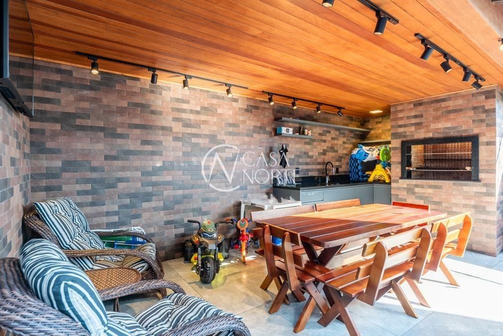 Casa à venda com 3 quartos, 148m², 1 suíte, 4 vagas, Rua Doutor Galdino Nunes Vieira no bairro Jardim Itu em Porto Alegre