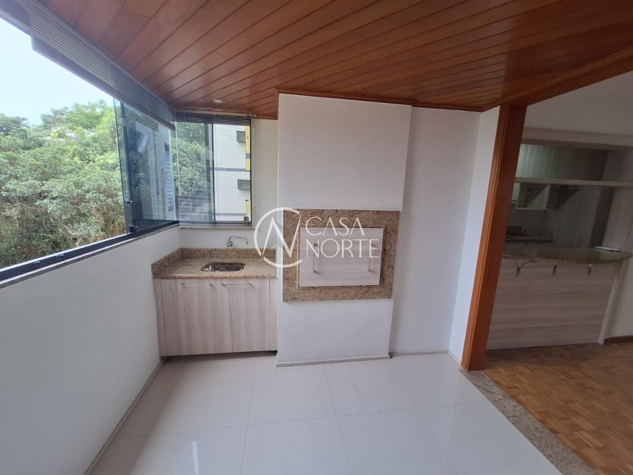 Apartamento à venda com 2 quartos, 100m², 1 suíte, 2 vagas, Rua Comendador Albino Cunha no bairro Cristo Redentor em Porto Alegre