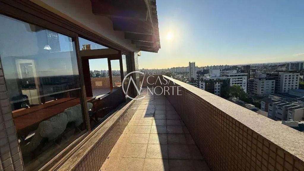 Cobertura à venda com 4 quartos, 265m², 2 suítes, 3 vagas, Avenida Bispo João Scalabrini no bairro Jardim Itu em Porto Alegre