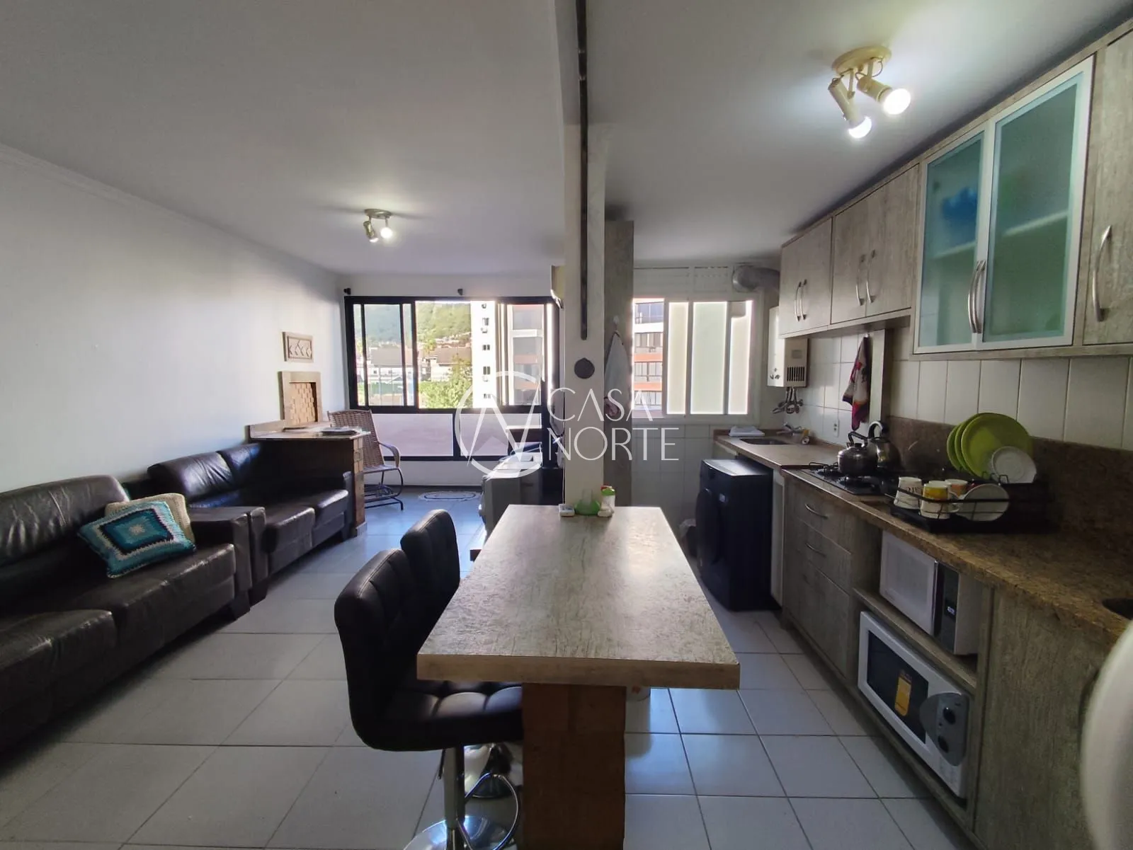 Apartamento à venda com 2 quartos, 72m², 1 suíte, 1 vaga, Avenida Ipiranga no bairro Jardim Botânico em Porto Alegre