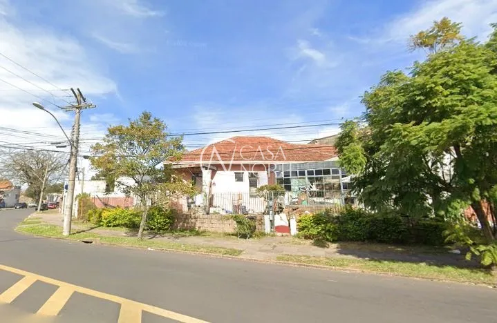 Terreno à venda  com 305m², Rua Doutor Rodrigues Alves no bairro Chácara das Pedras em Porto Alegre