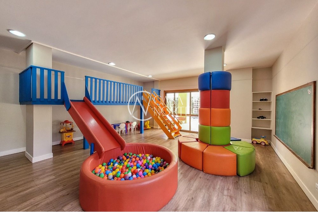 Apartamento à venda com 3 quartos, 139m², 1 suíte, 2 vagas, Avenida Getúlio Vargas no bairro Menino Deus em Porto Alegre